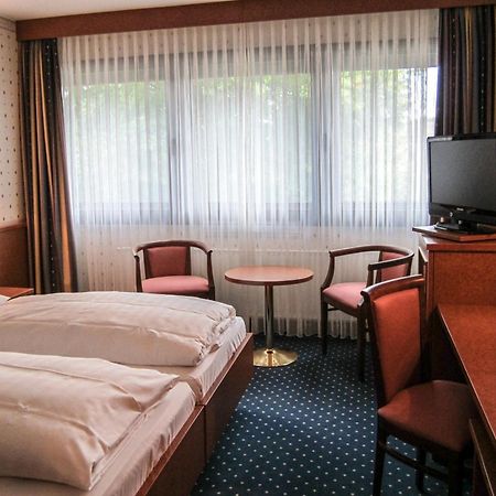Hotel Helgoland Hamburg-Harburg Buitenkant foto
